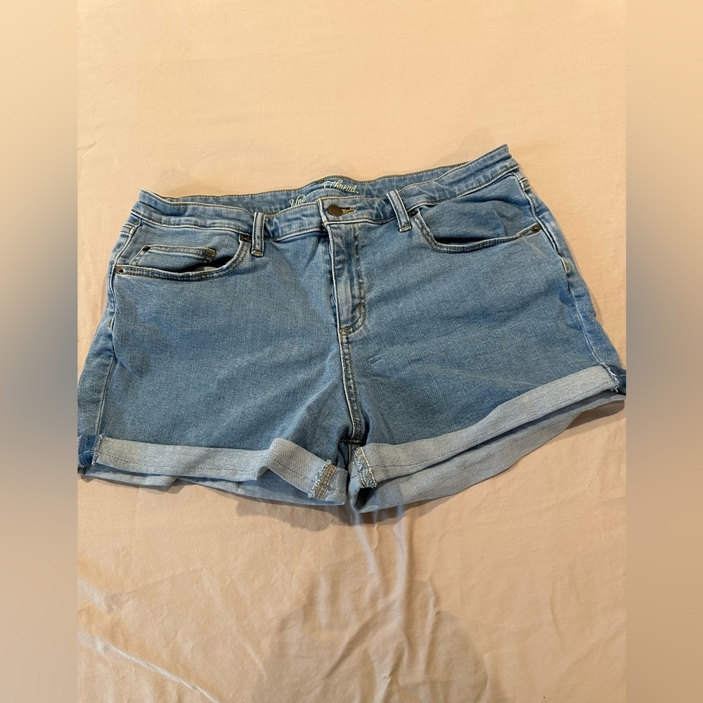 Universal Thread - Size 16 - Cuffed Jean Shorts